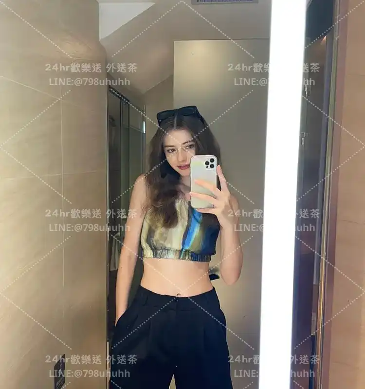 赫莉