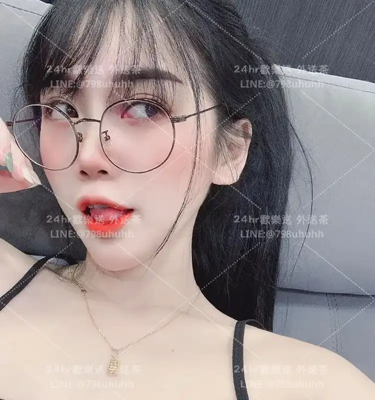 妍菲