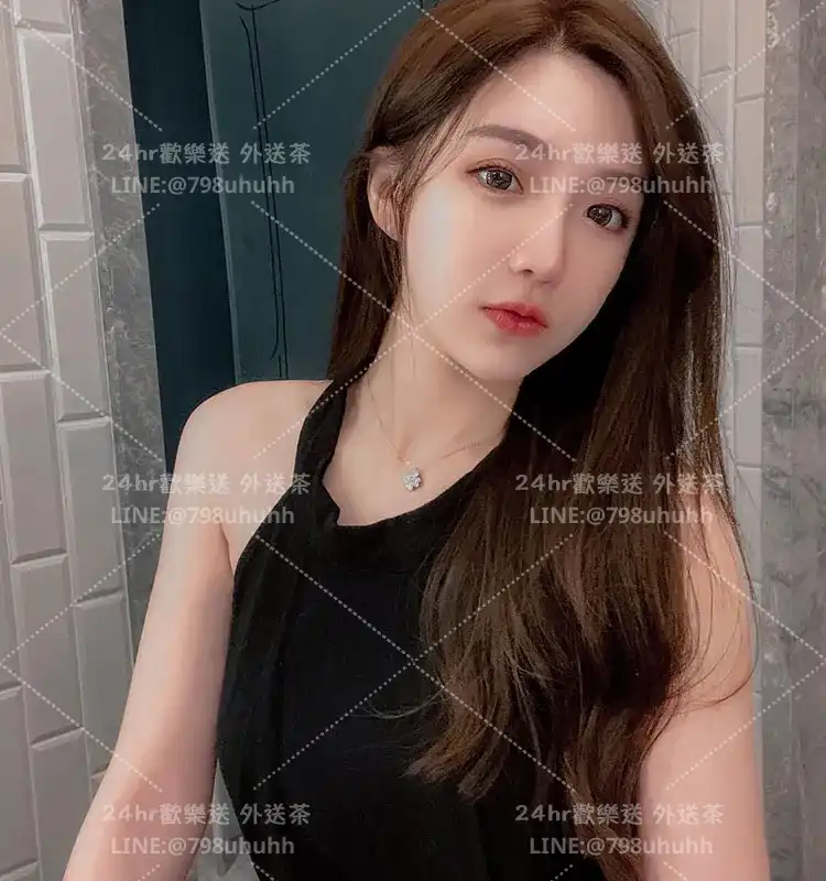 唅伊